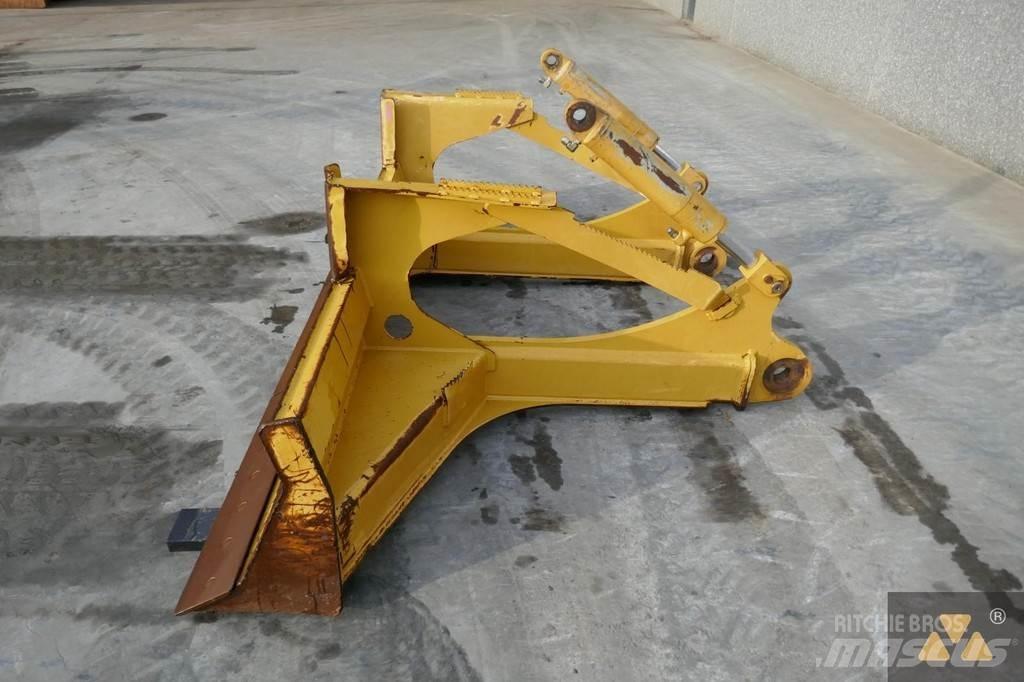 CAT Skidder blade Остриета