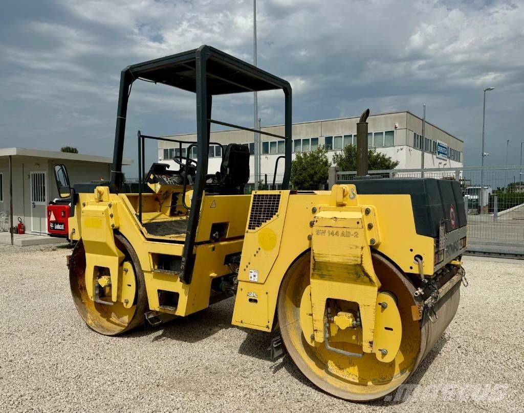 Bomag BW 144 AD-2 Двойни барабанни ролки
