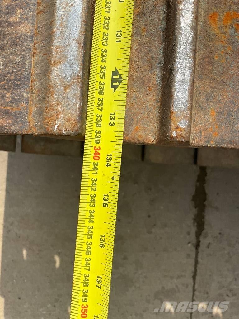 Hitachi ZX 250 LC-6 Екскаватори с дълго рамо