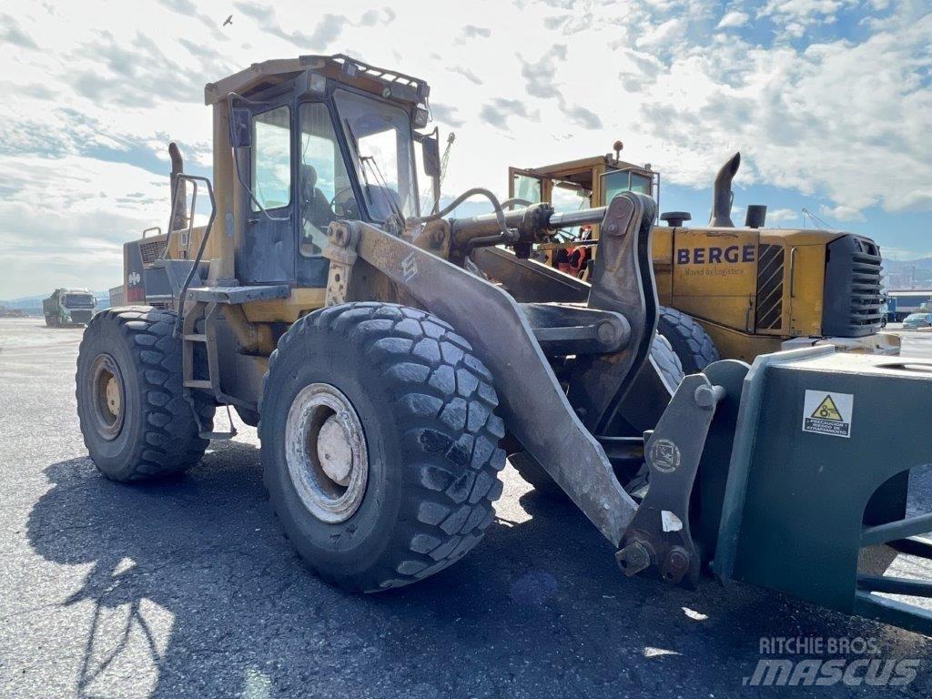 Komatsu WA 470-1 Колесни товарачи