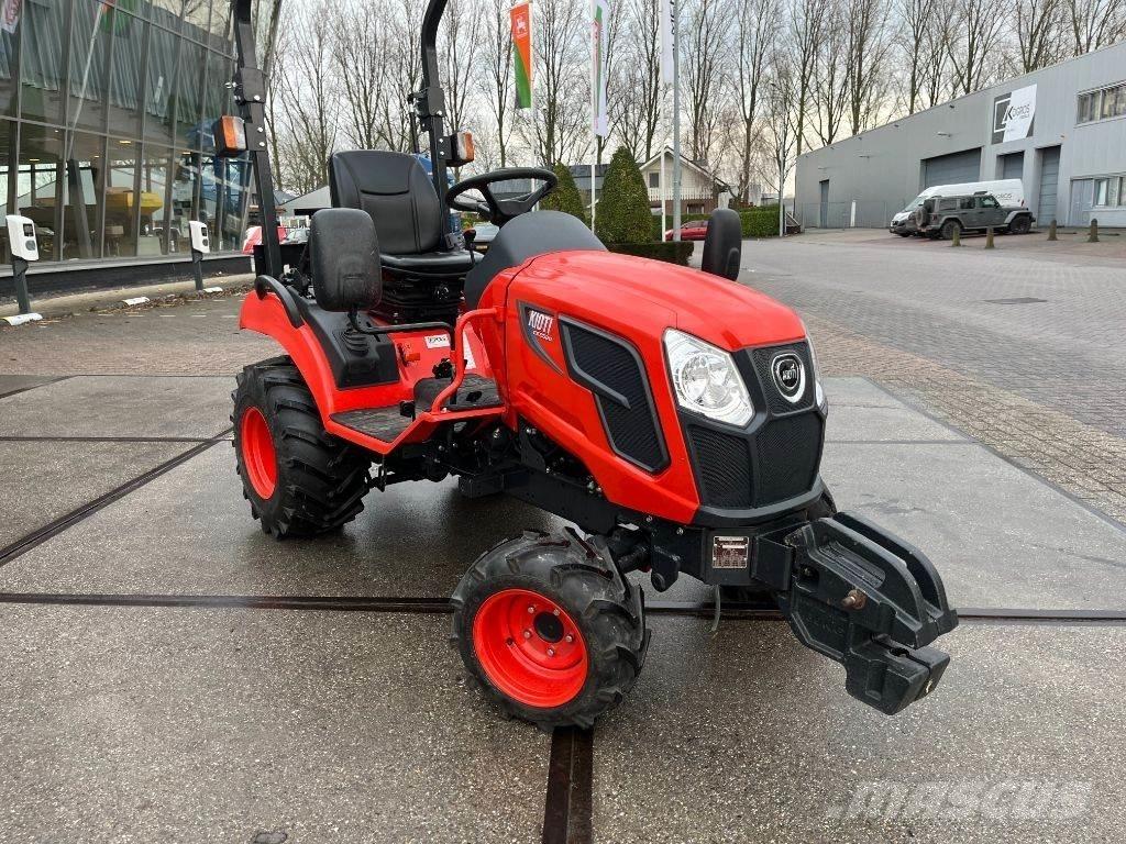 Kioti CS2220M Трактори