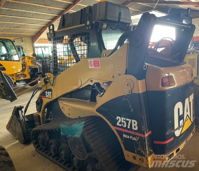 CAT 257B Мини товарачи
