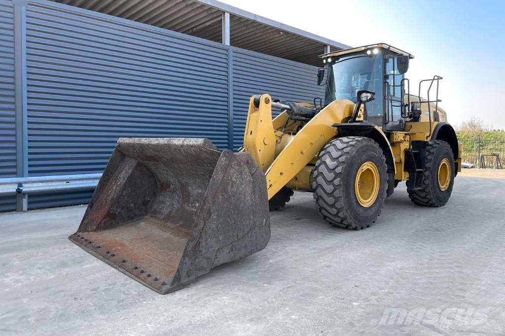 CAT 950M Колесни товарачи