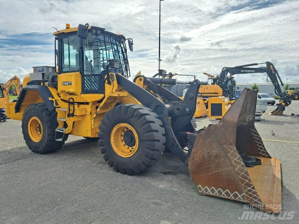 JCB 427 ZX Колесни товарачи