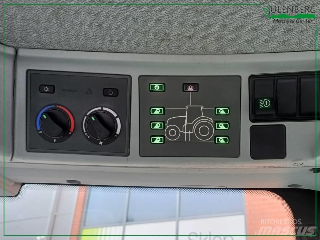 CLAAS Axion 850 Трактори