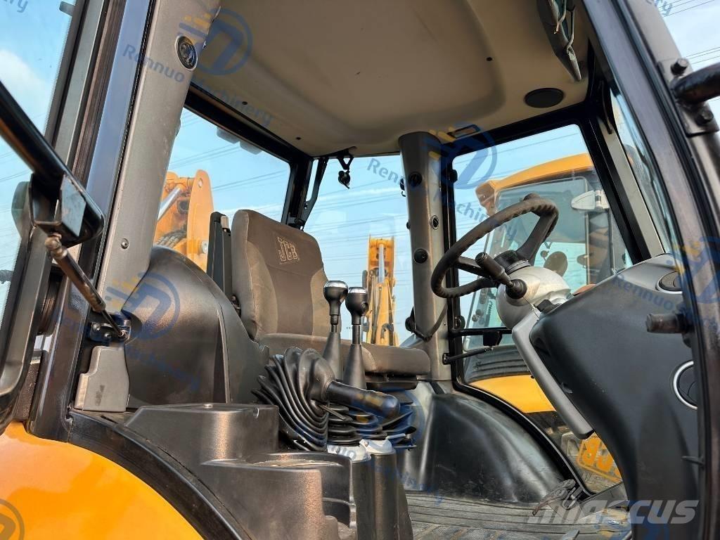 JCB 4 CX Товарач със заден ексватор