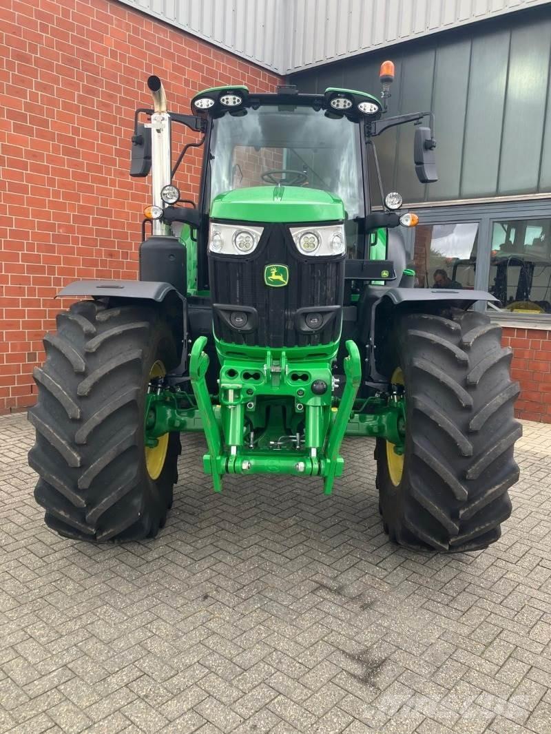 John Deere 6195M Трактори