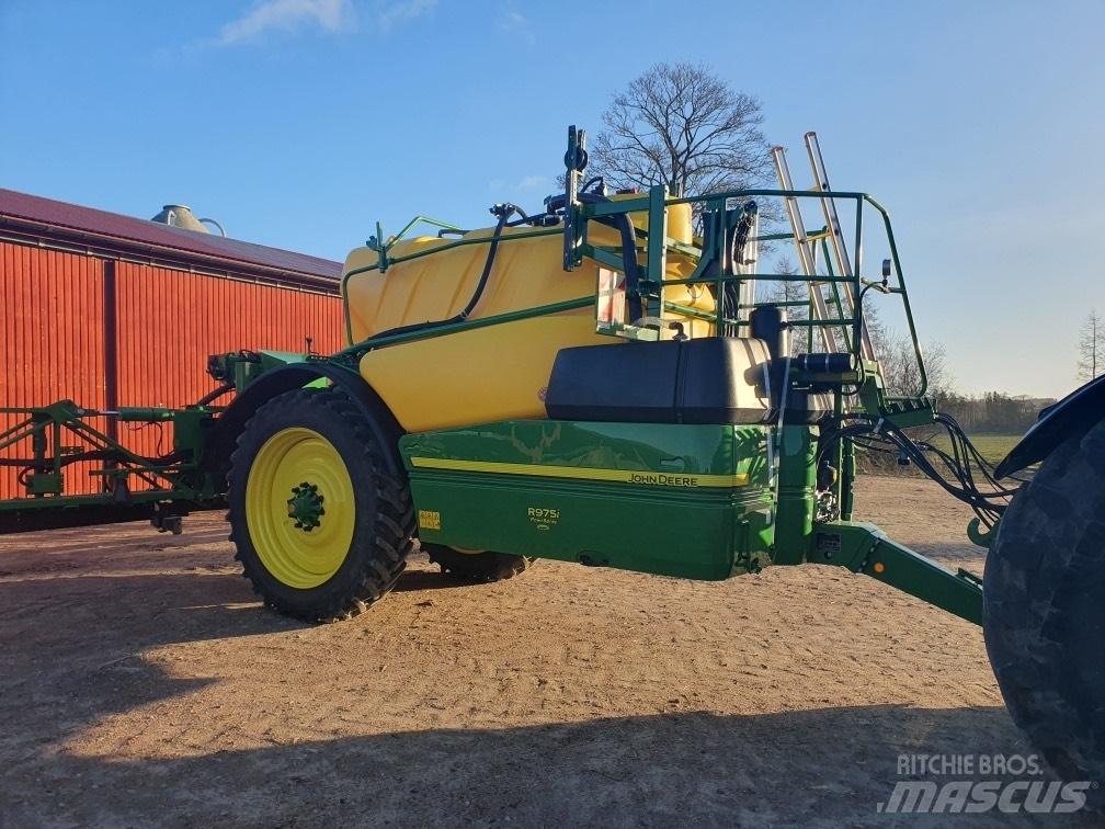John Deere R975 i Прикачни пръскачки
