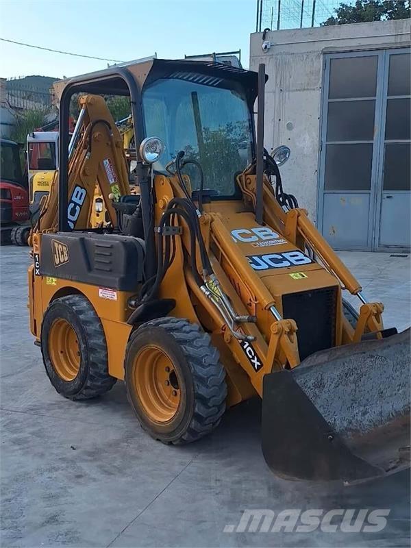 JCB 1CX Товарач със заден ексватор