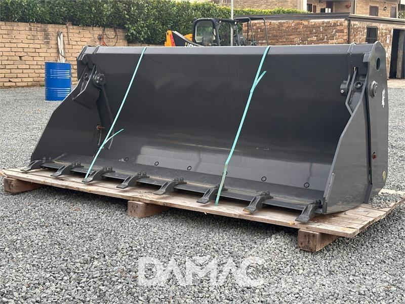 New Holland 220 Кофи