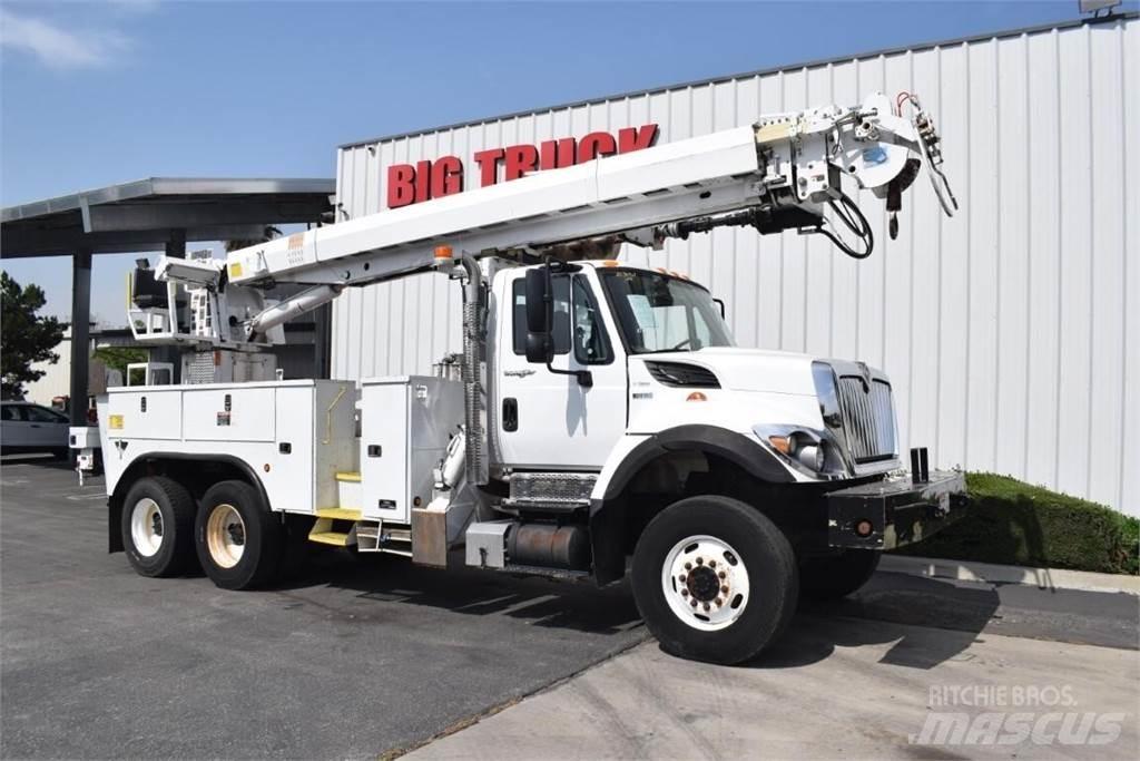 Altec D3060ATR Камиони с подвижни сондажни кули