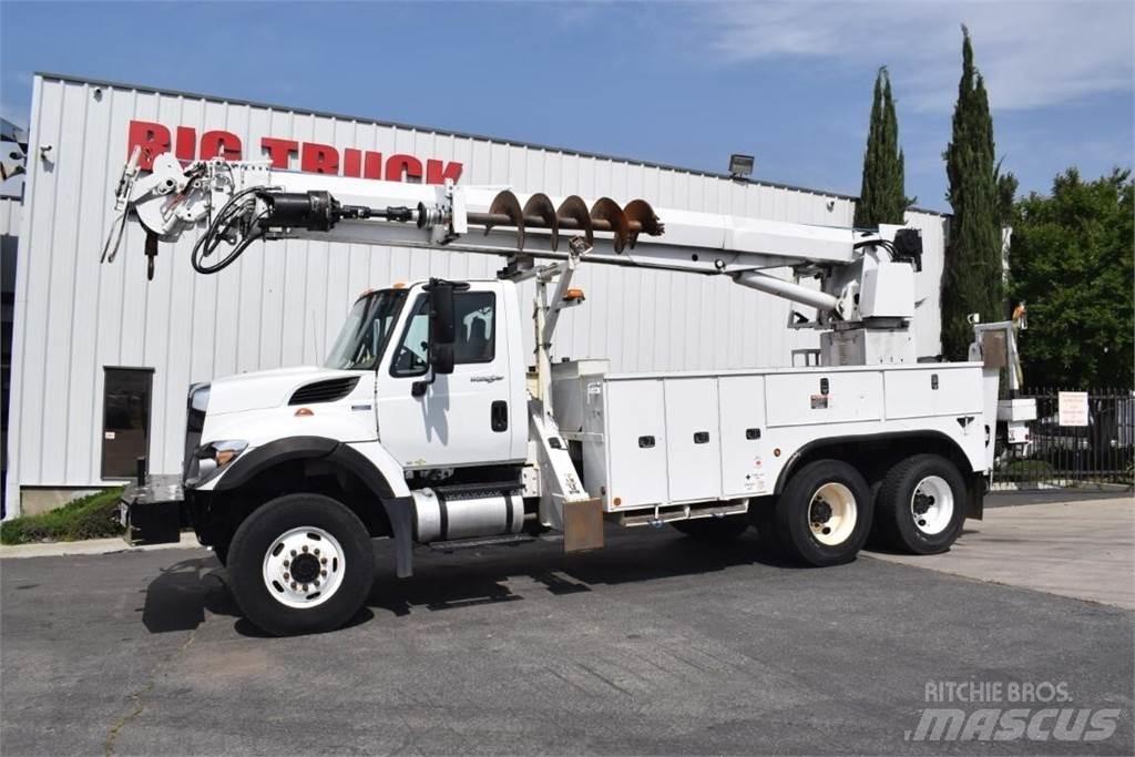 Altec D3060ATR Камиони с подвижни сондажни кули
