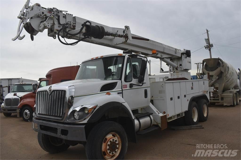 Altec D3060ATR Камиони с подвижни сондажни кули