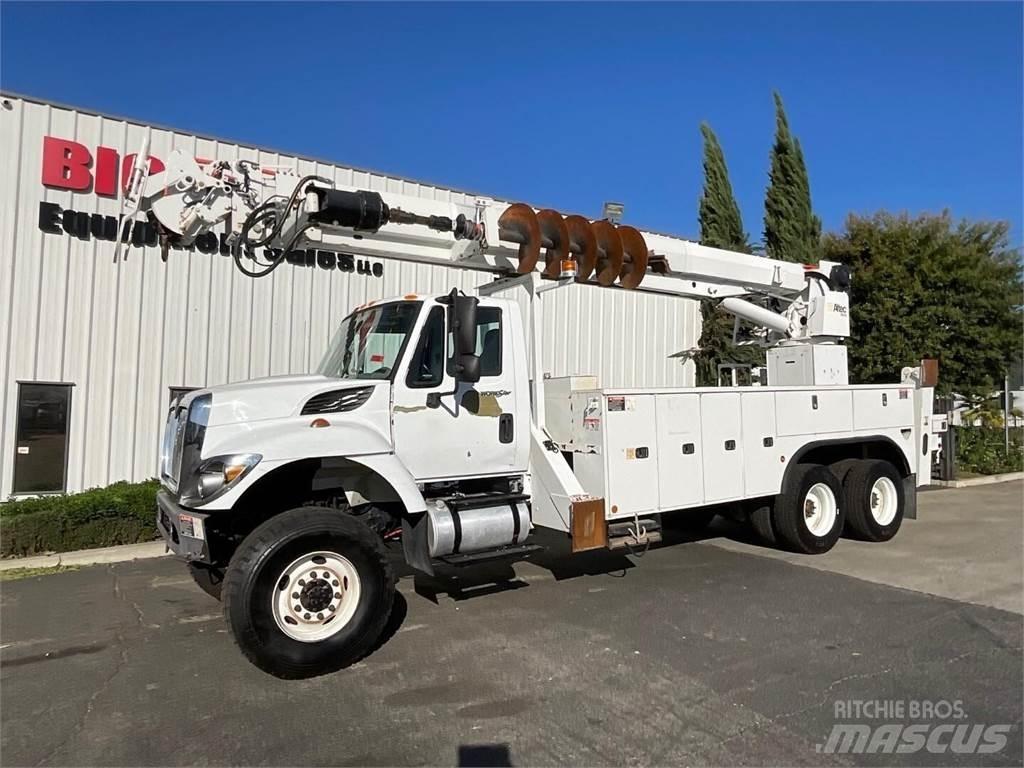 Altec D4065BTR Камиони с подвижни сондажни кули