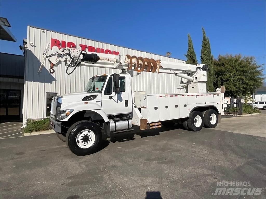 Altec D4065BTR Камиони с подвижни сондажни кули