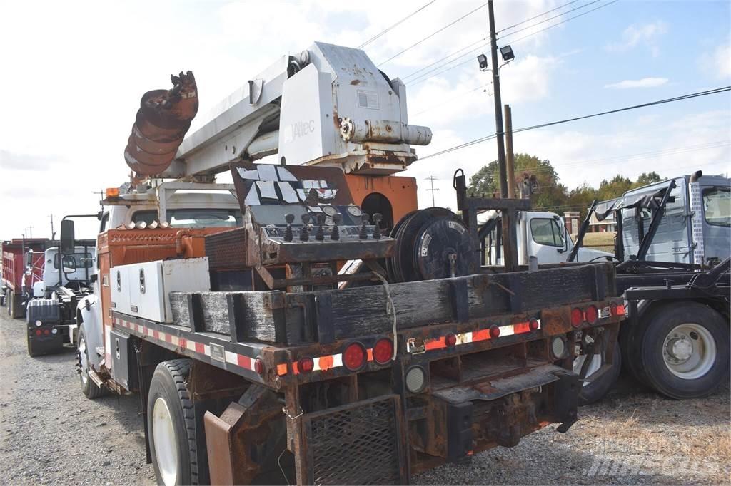 Altec D945B Камиони с подвижни сондажни кули