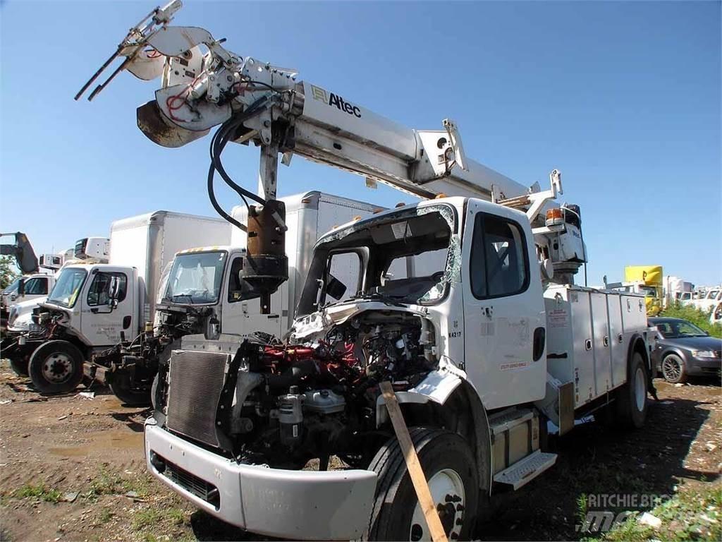 Altec DC47TR Камиони с подвижни сондажни кули