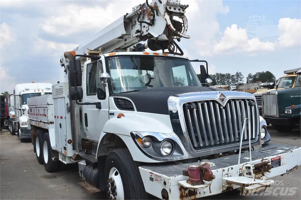 Altec DM45 Камиони с подвижни сондажни кули