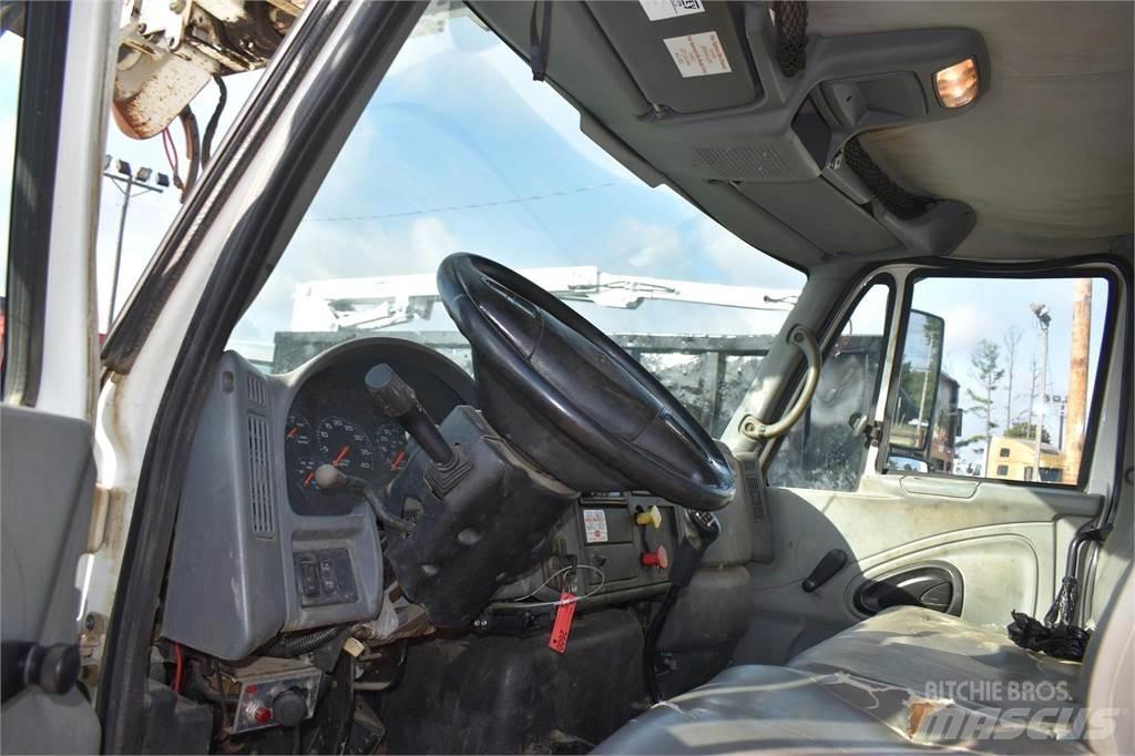 Altec DM47TR Камиони с подвижни сондажни кули