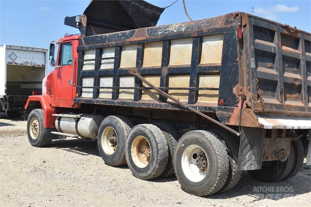 Autocar DC10364B Самосвал