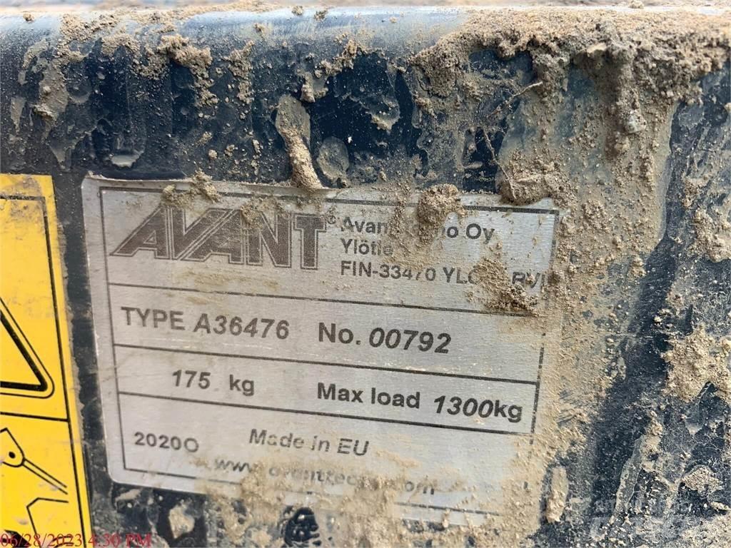 Avant 528 Колесни товарачи