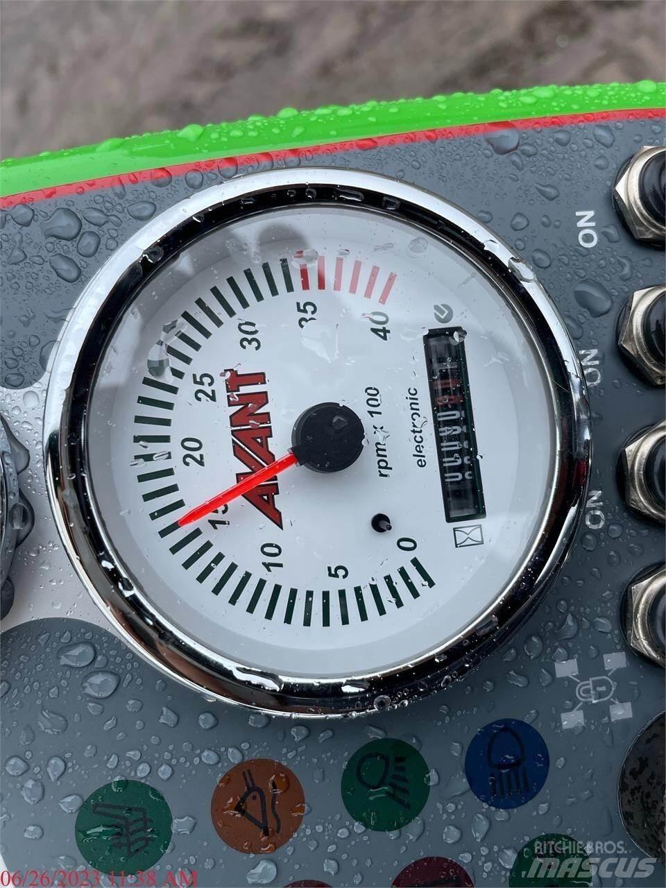 Avant 635 Колесни товарачи