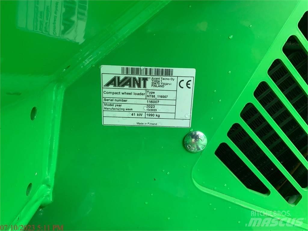 Avant 755I Колесни товарачи