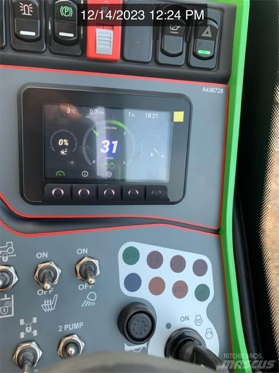 Avant 755I Колесни товарачи