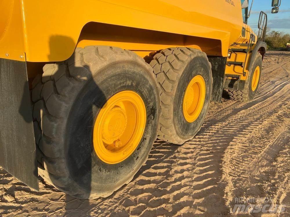 Bell B30E Цистерни за вода
