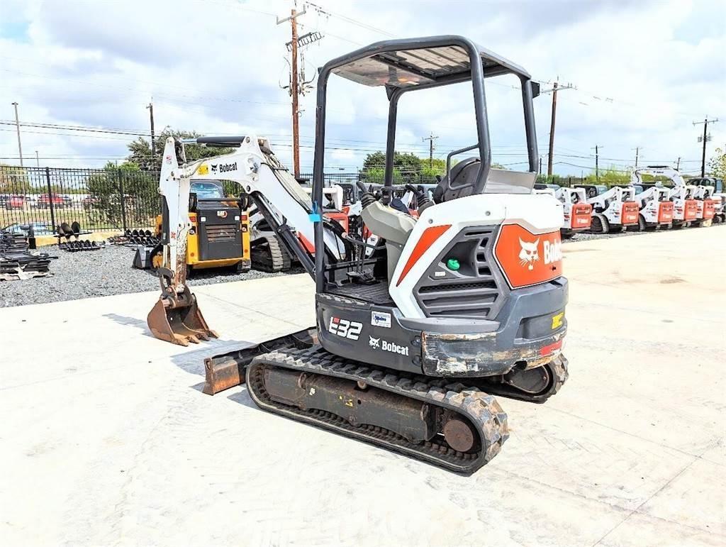 Bobcat E32I Мини екскаватори < 7 т