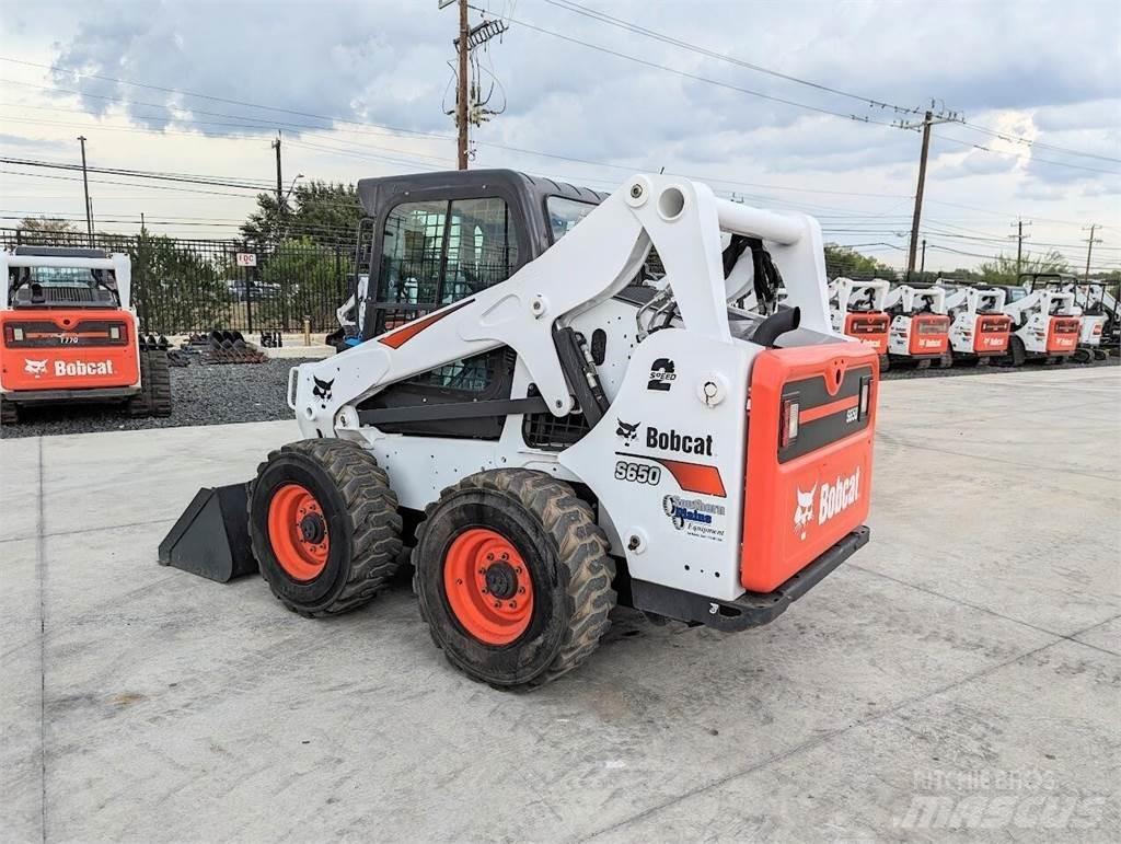 Bobcat S650 Мини товарачи
