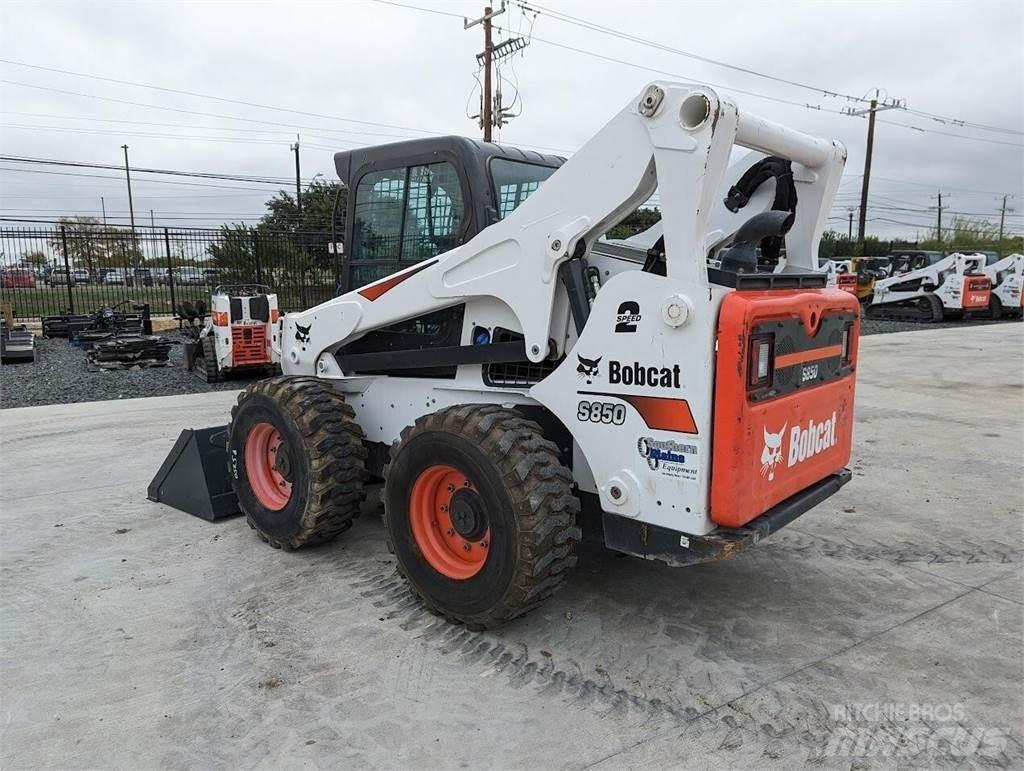 Bobcat S850 Мини товарачи
