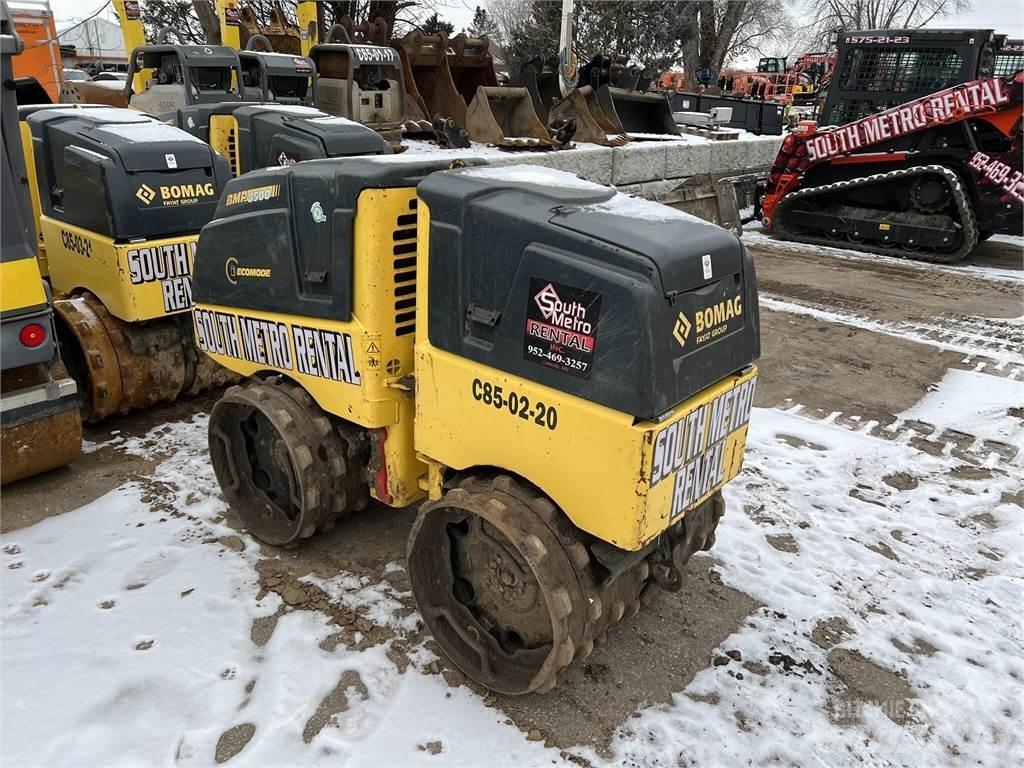 Bomag BMP8500 Теглени вибрационни валяци
