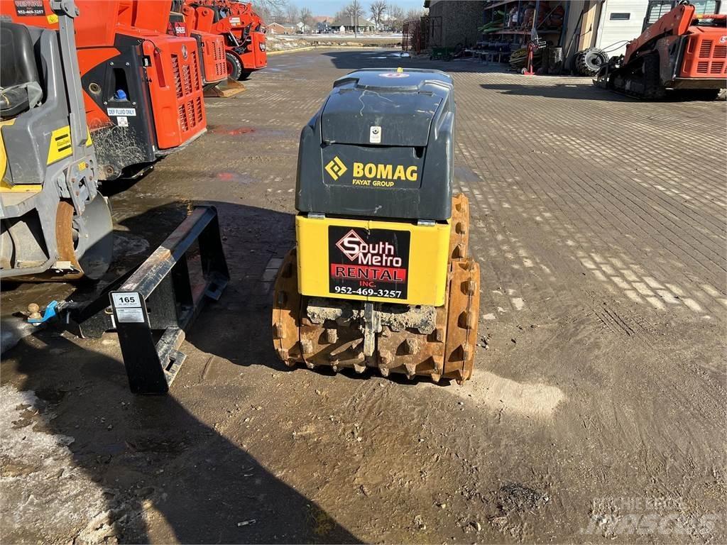 Bomag BMP8500 Теглени вибрационни валяци
