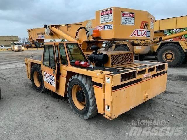 Broderson IC250-3C Кранове за тежък терен