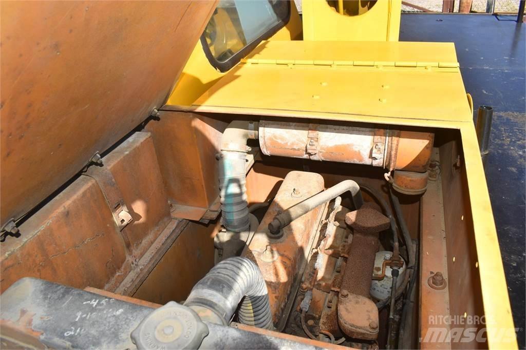 CASE 3330B Кранове за тежък терен
