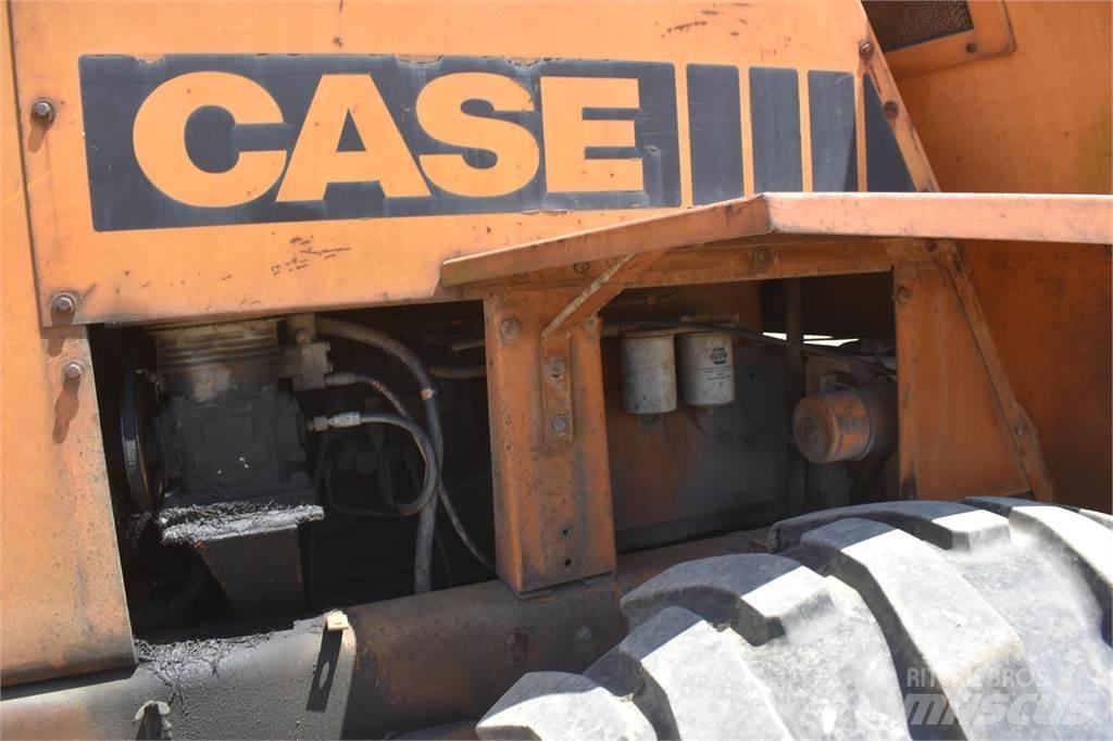 CASE W20C Колесни товарачи