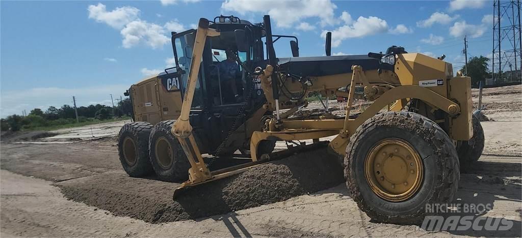 CAT 120M2 AWD Грейдери