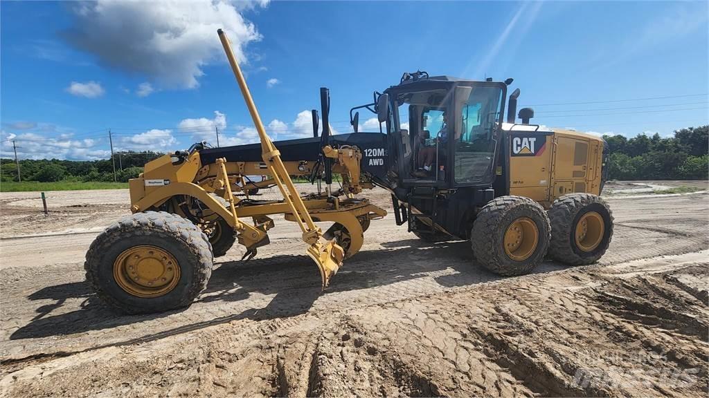 CAT 120M2 AWD Грейдери
