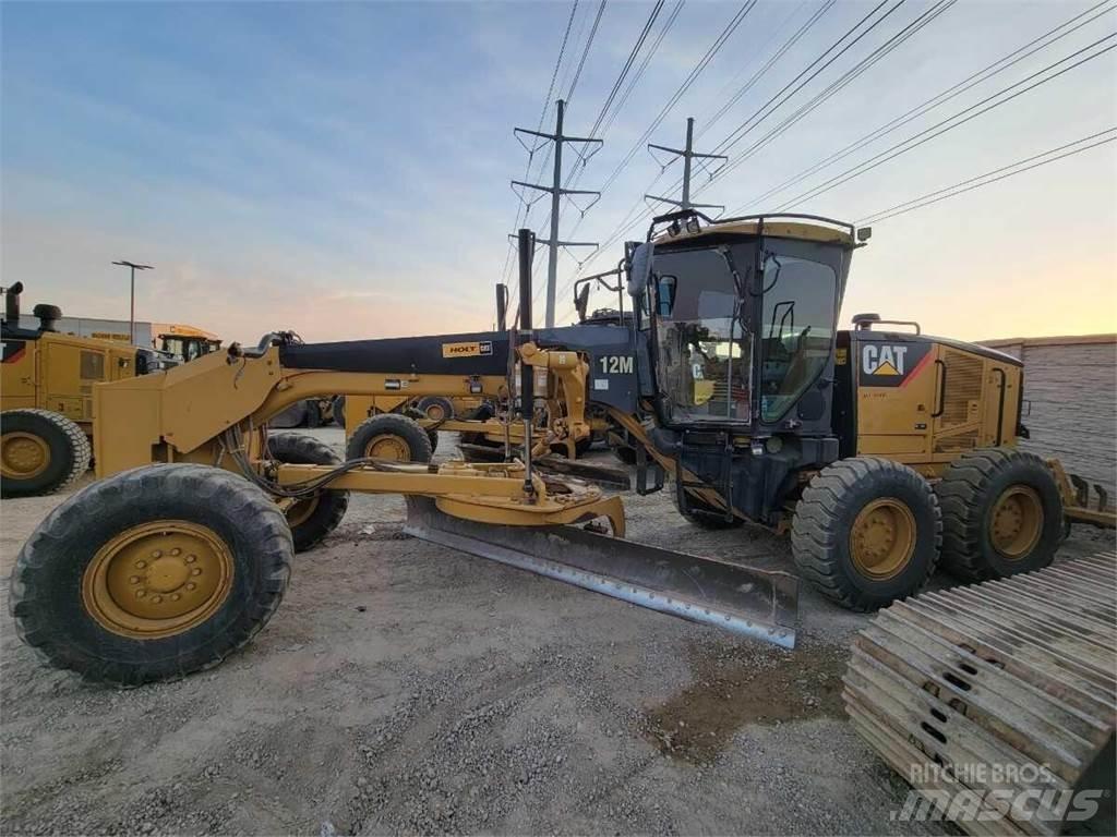 CAT 12M Грейдери