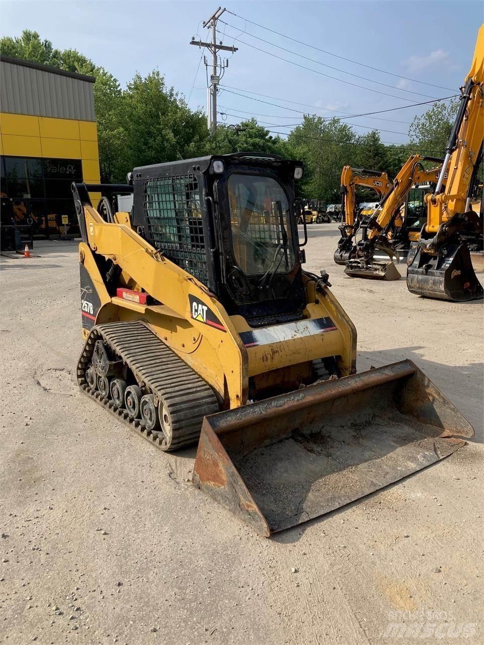 CAT 257 Мини товарачи
