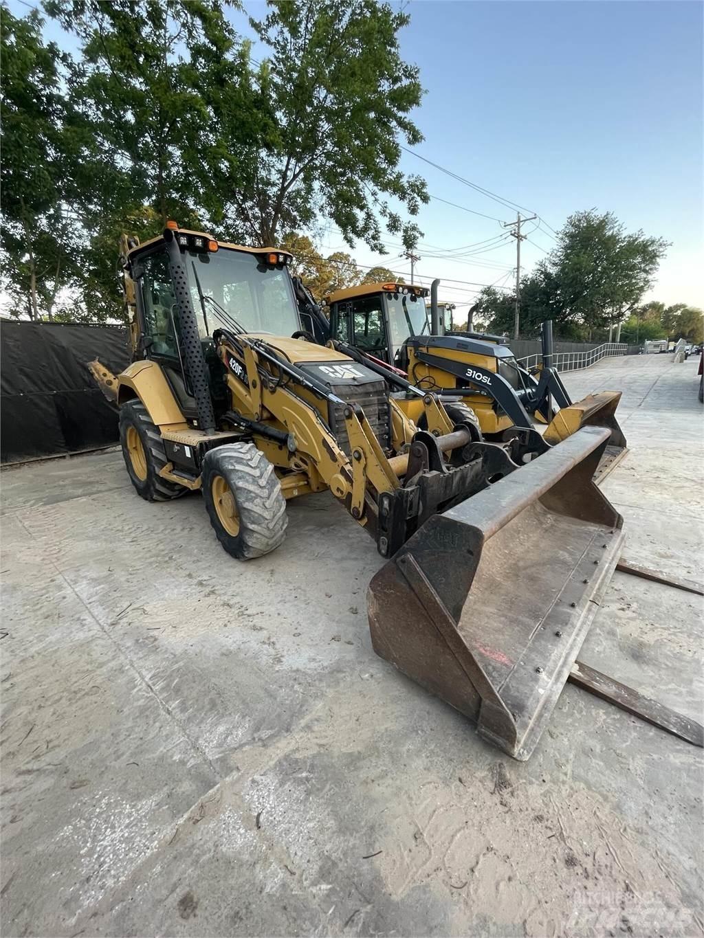 CAT 420F2 IT Товарач със заден ексватор