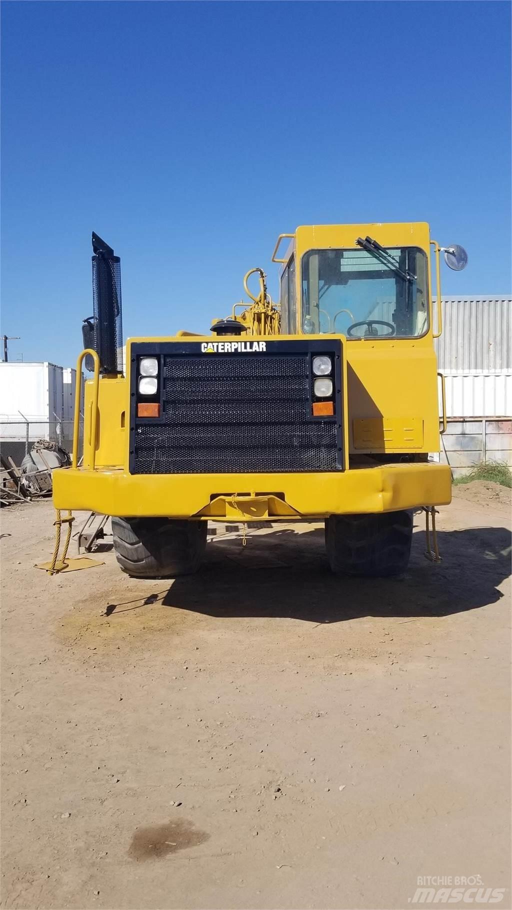 CAT 611 Цистерна