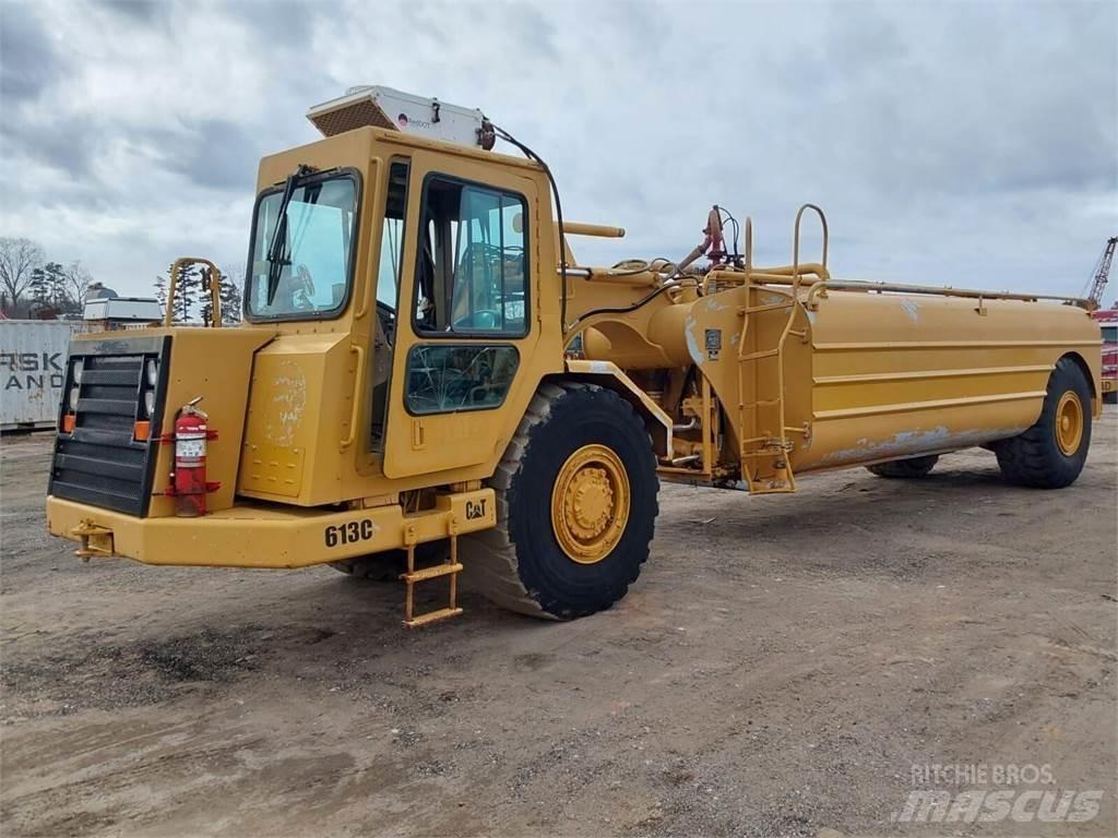 CAT 613C Цистерна