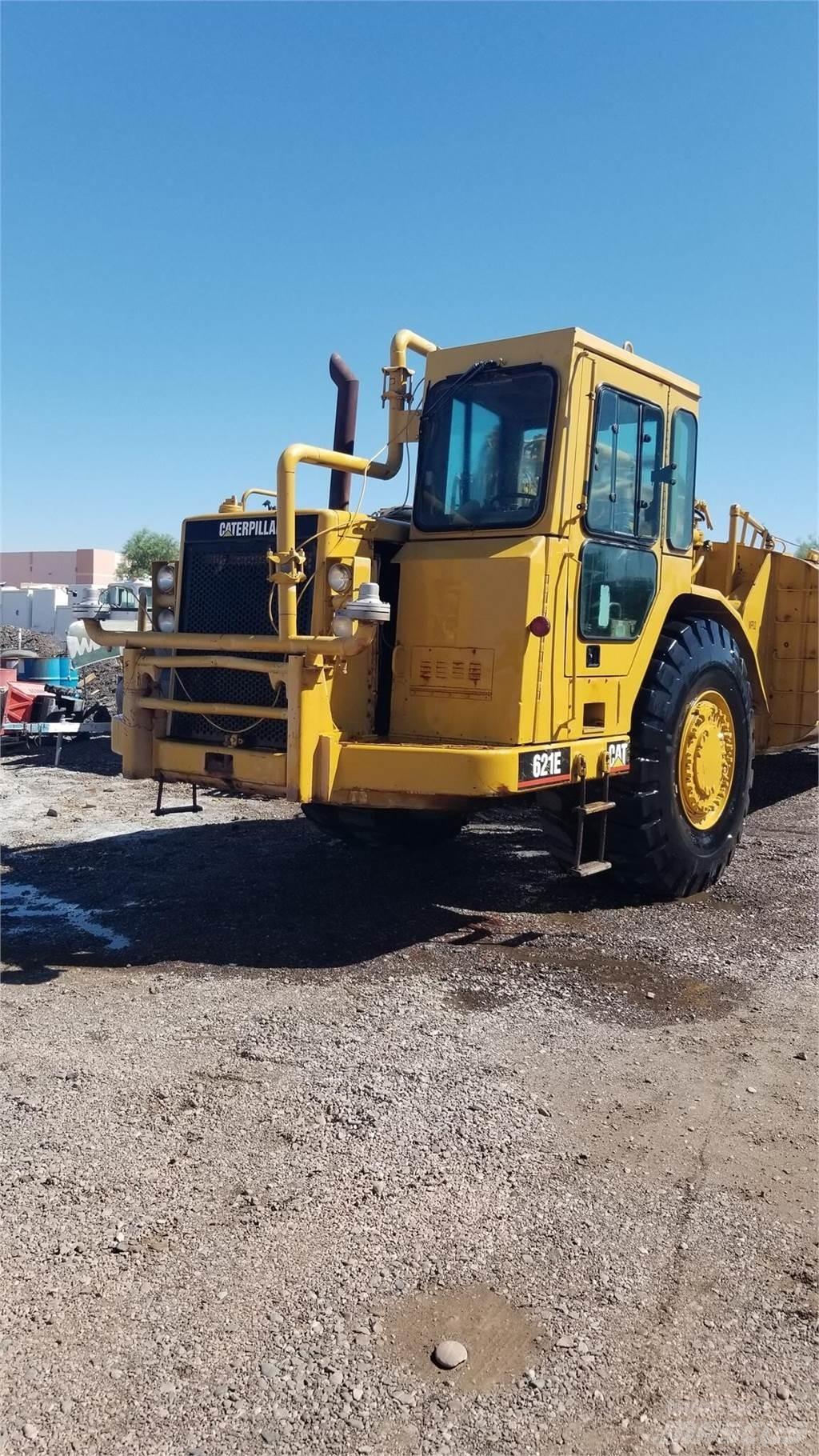 CAT 621E Цистерна