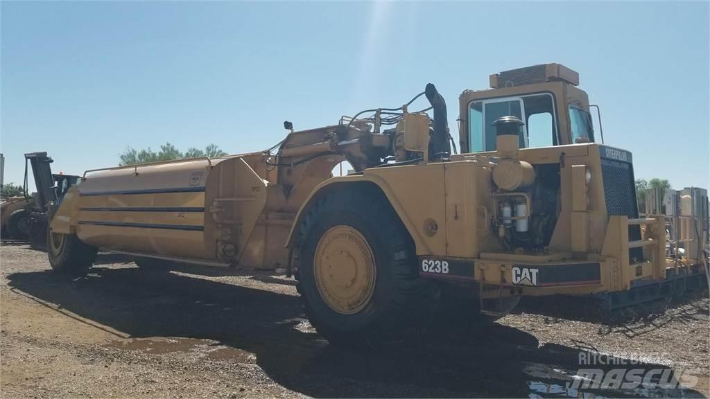 CAT 623B Цистерна