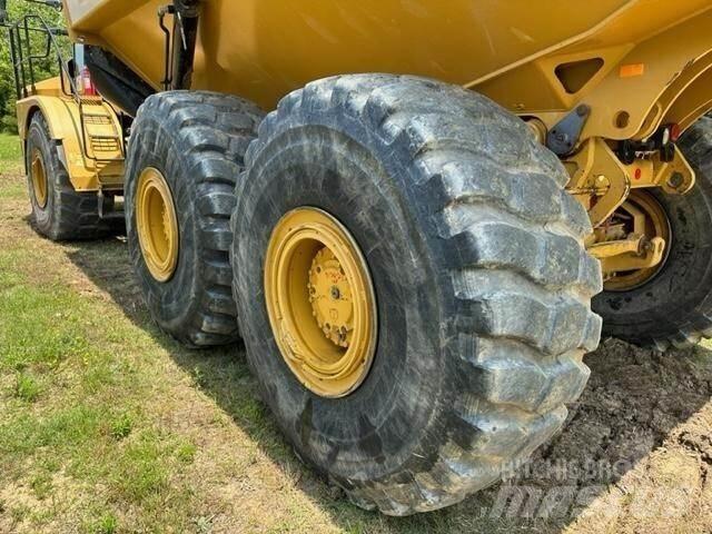 CAT 745 Дъмпери/моторни превозни средства