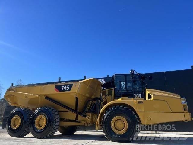 CAT 745 Дъмпери/моторни превозни средства
