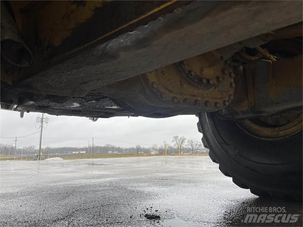 CAT 745C Дъмпери/моторни превозни средства