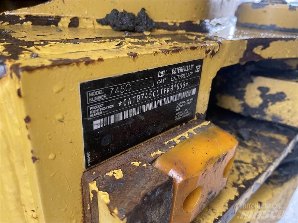 CAT 745C Дъмпери/моторни превозни средства